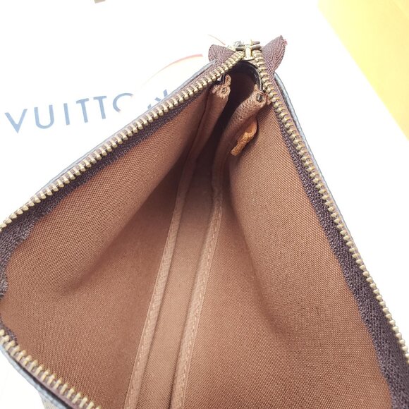 Authentic Louis Vuitton Pochette Accessories Monogram Shoulder Bag lux490-120925 - Picture 10 of 15